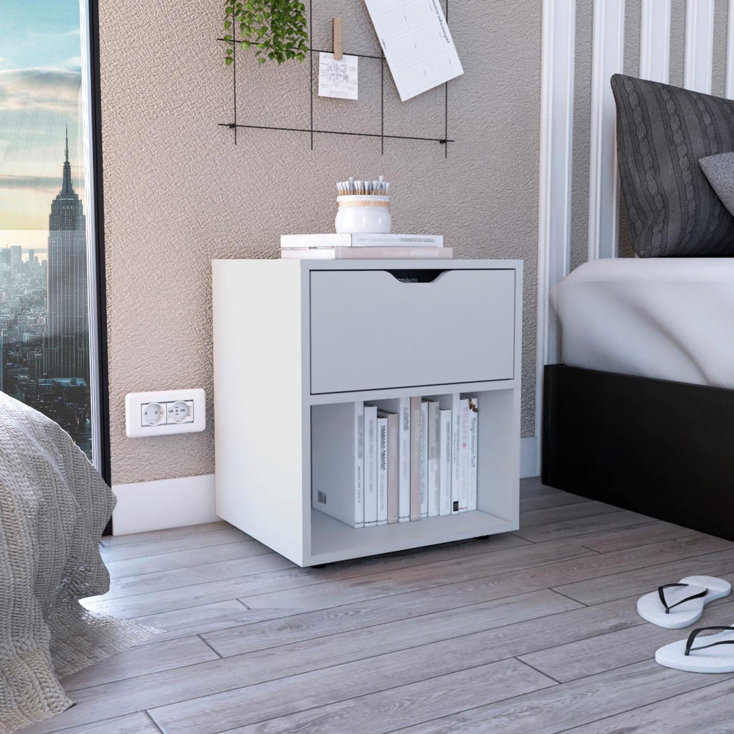 Aberdeeen 19.7-Inch High Nightstand White